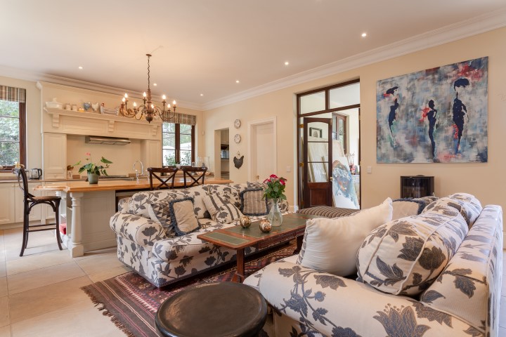 To Let 6 Bedroom Property for Rent in Constantia Western Cape